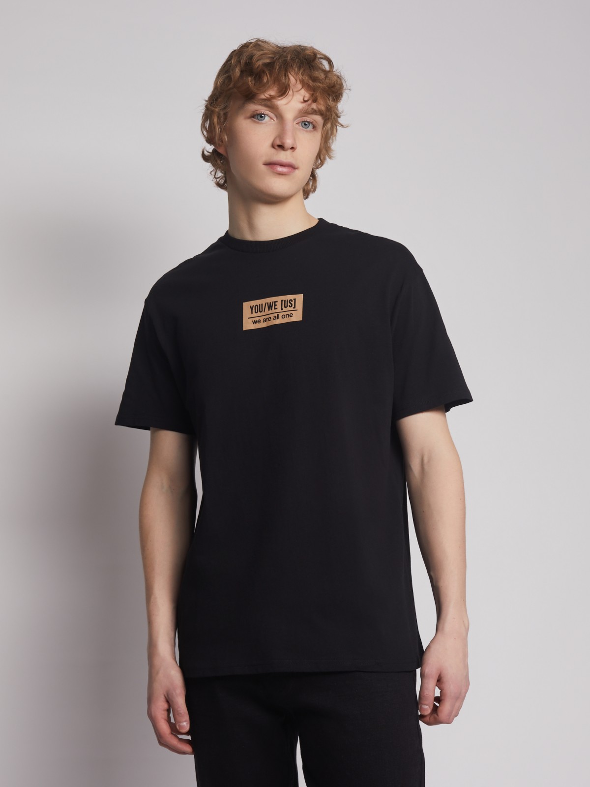 Футболка с принтом-надписью