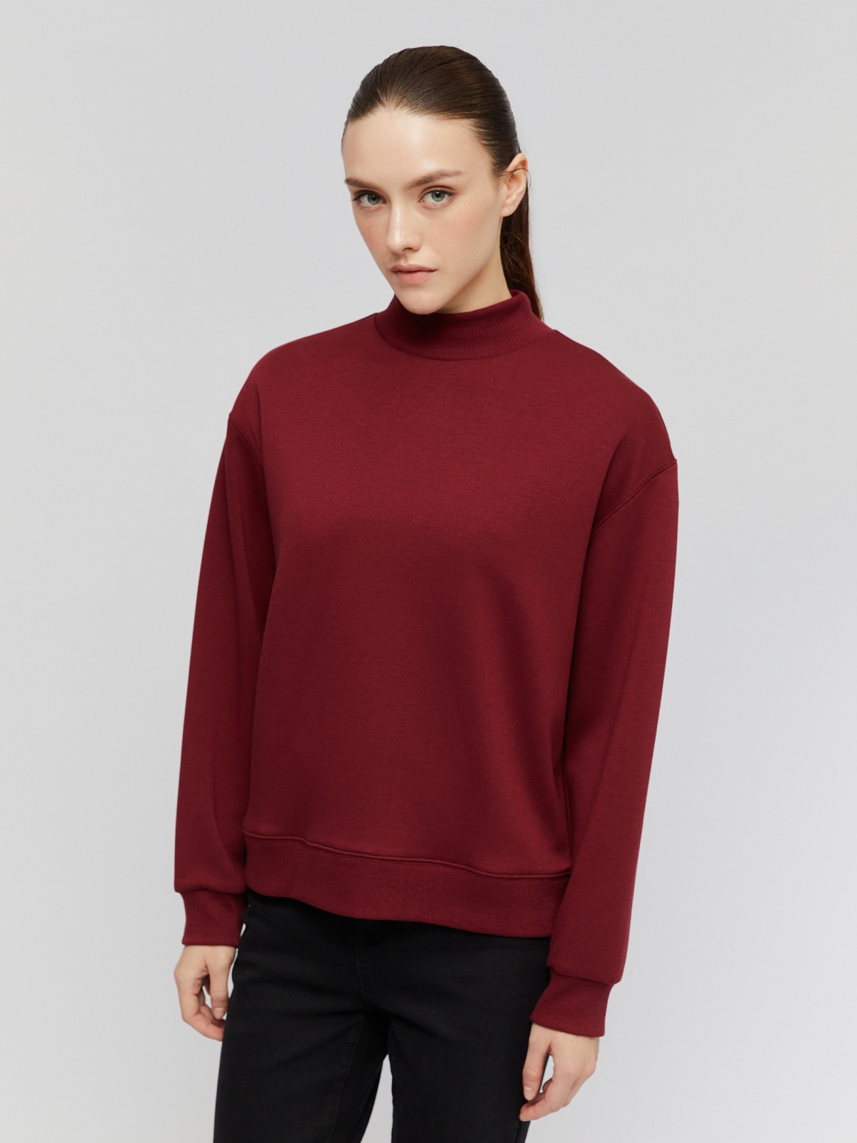 Свитшот с воротником-стойкой