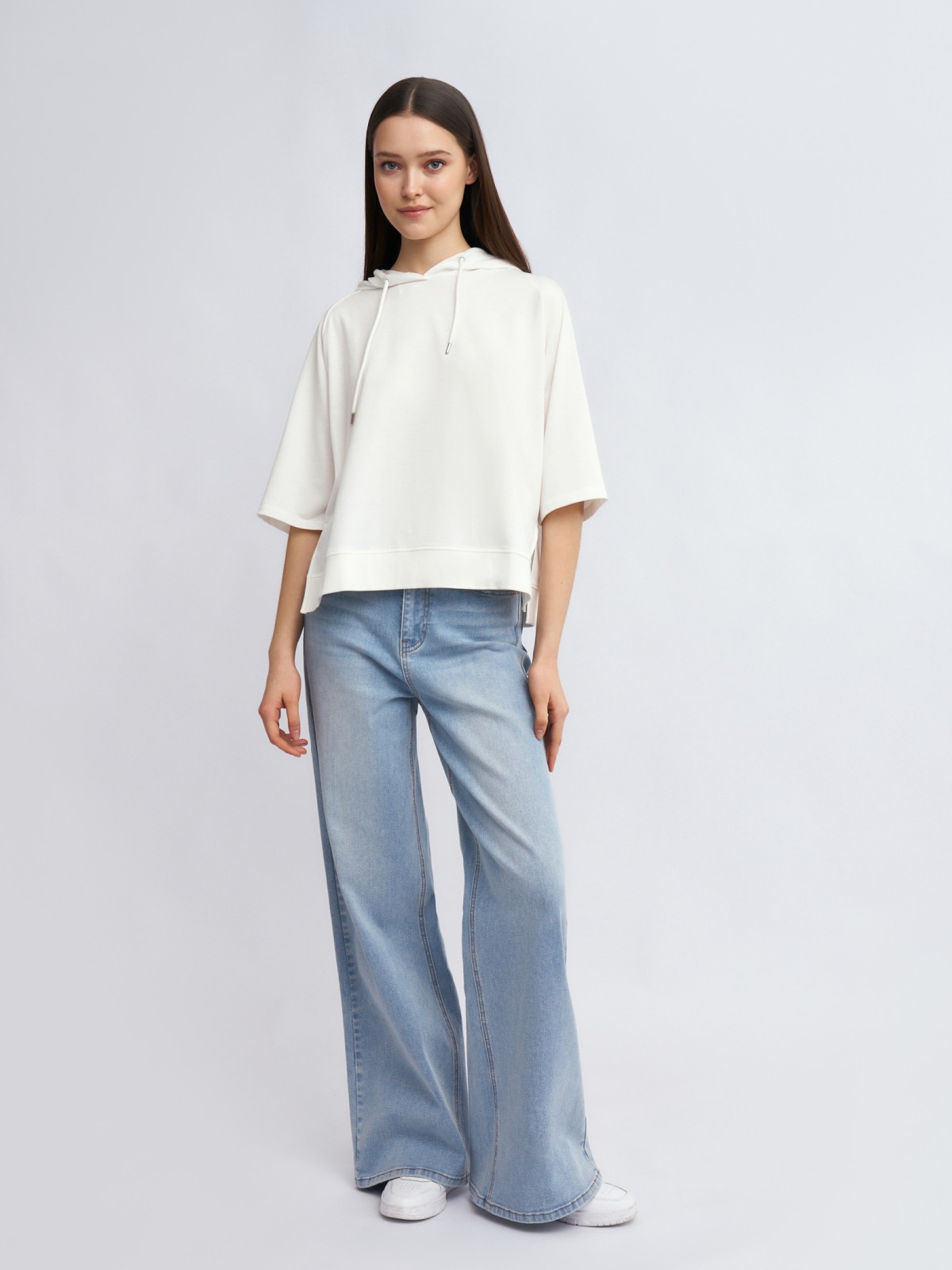 Футболка оверсайз с капюшоном и рукавами реглан