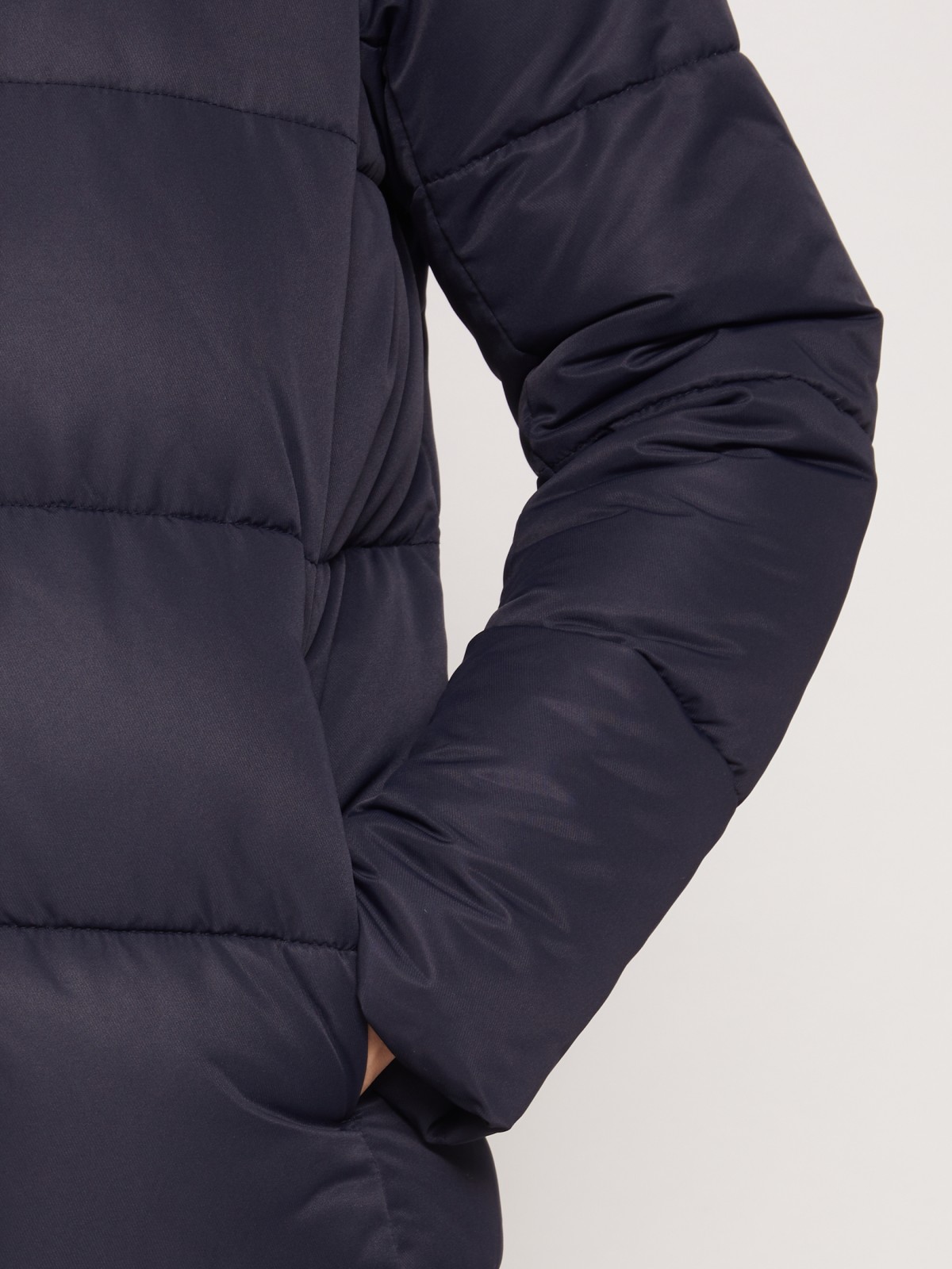 Длинное стёганое пальто с капюшоном zolla 021345202044, цвет синий, размер XS - фото 4