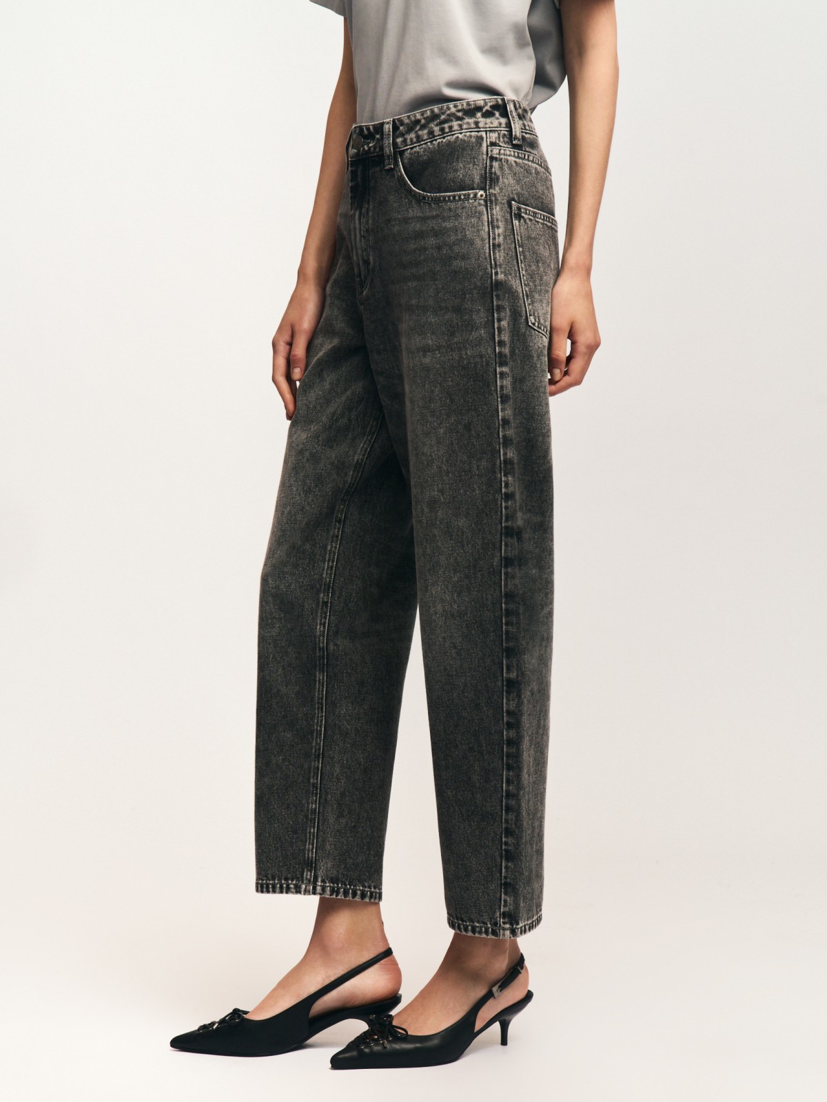 Джинсы силуэта Balloon с посадкой Loose