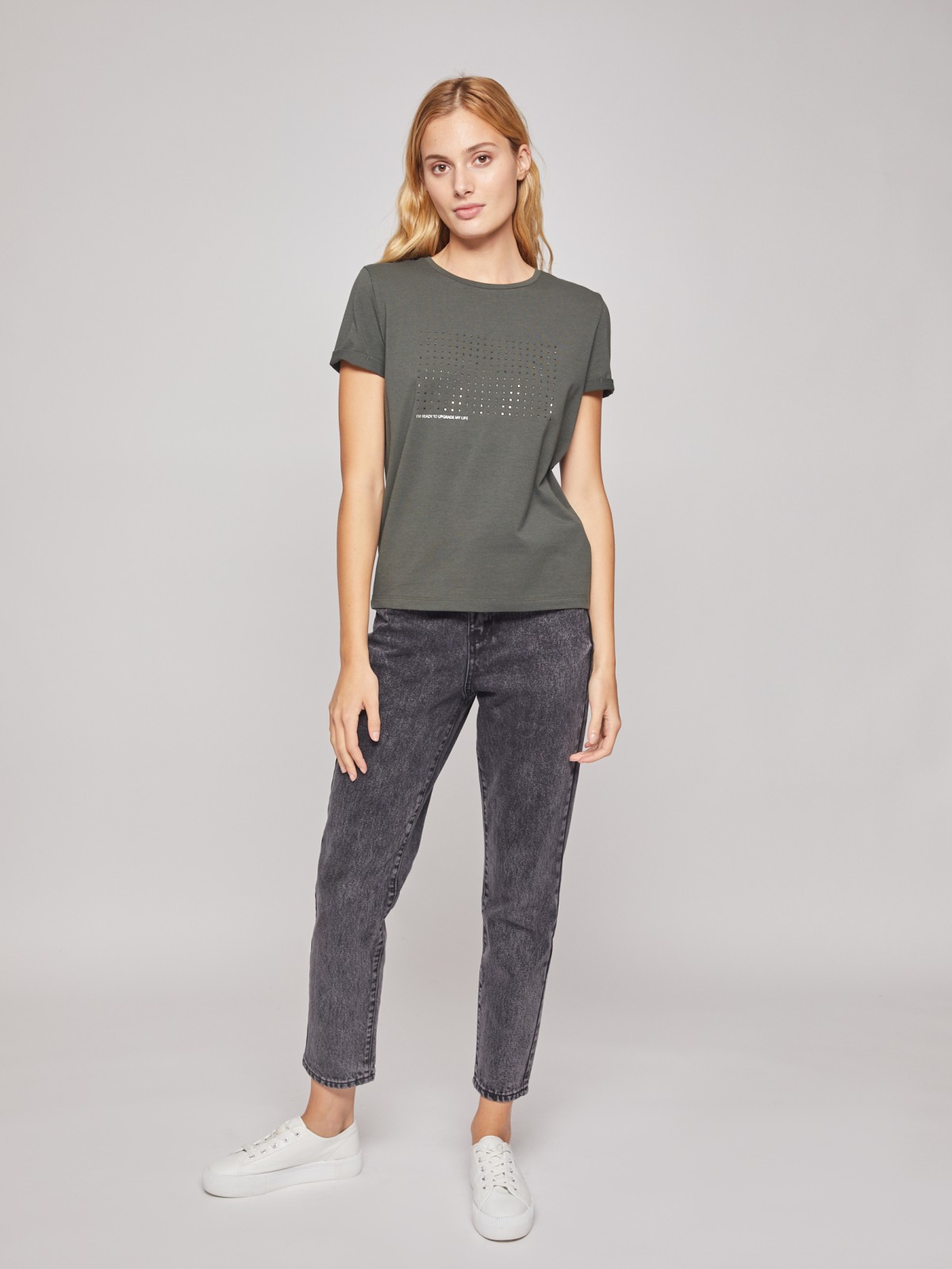 Джинсы силуэта Mom Fit с ремнём