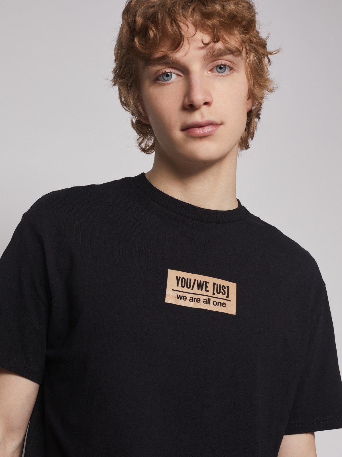 Футболка с принтом-надписью