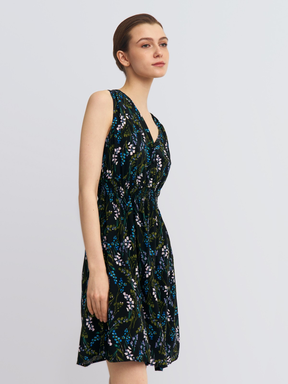 Платье без рукавов из вискозы с цветочным принтом