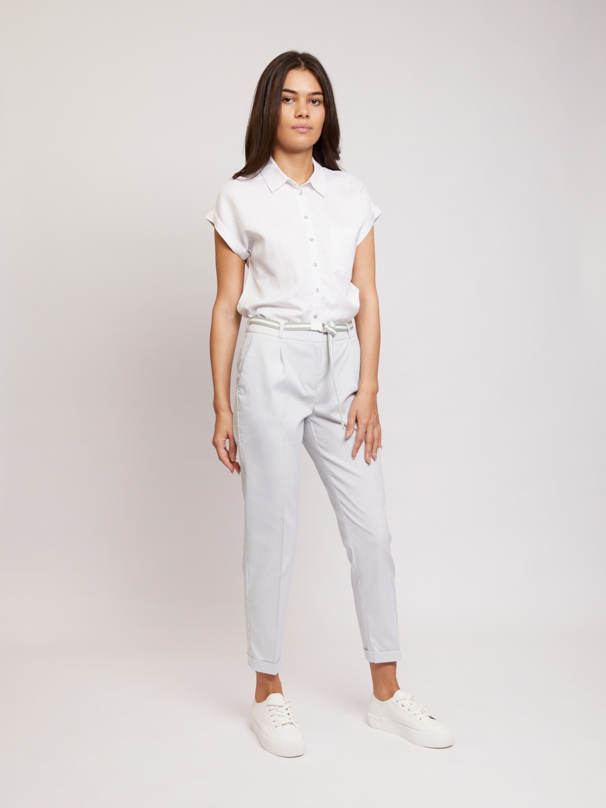 Брюки в тонкую полоску Брюки в тонкую полоску