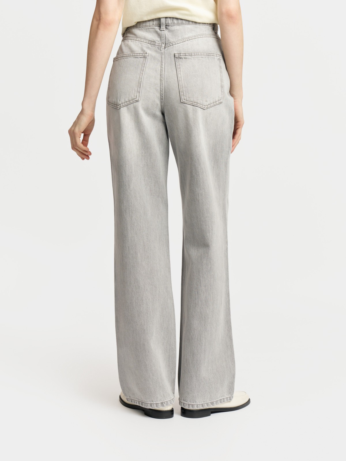 Джинсы прямого силуэта с высокой посадкой