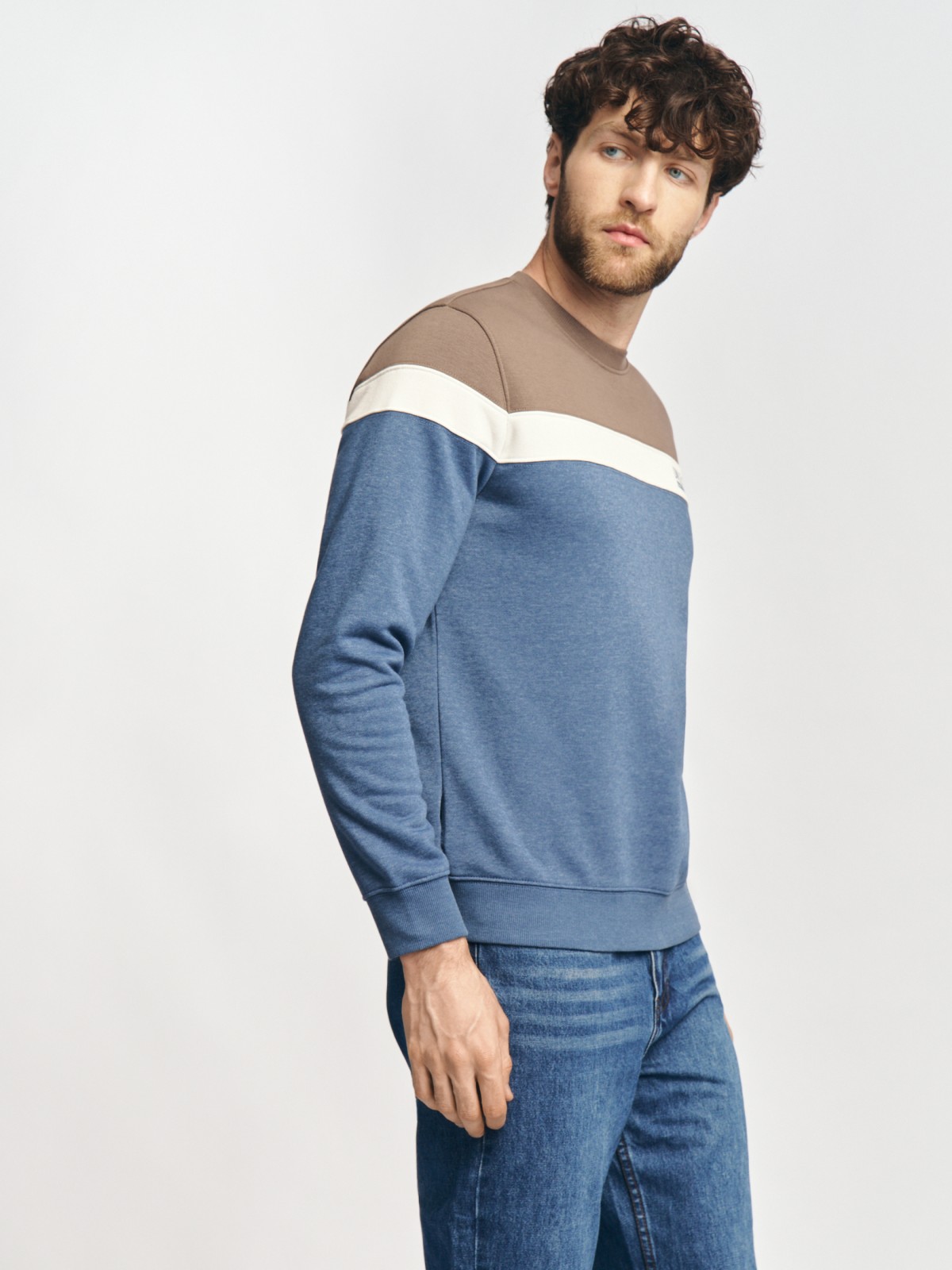 Утеплённый свитшот прямого кроя с начёсом