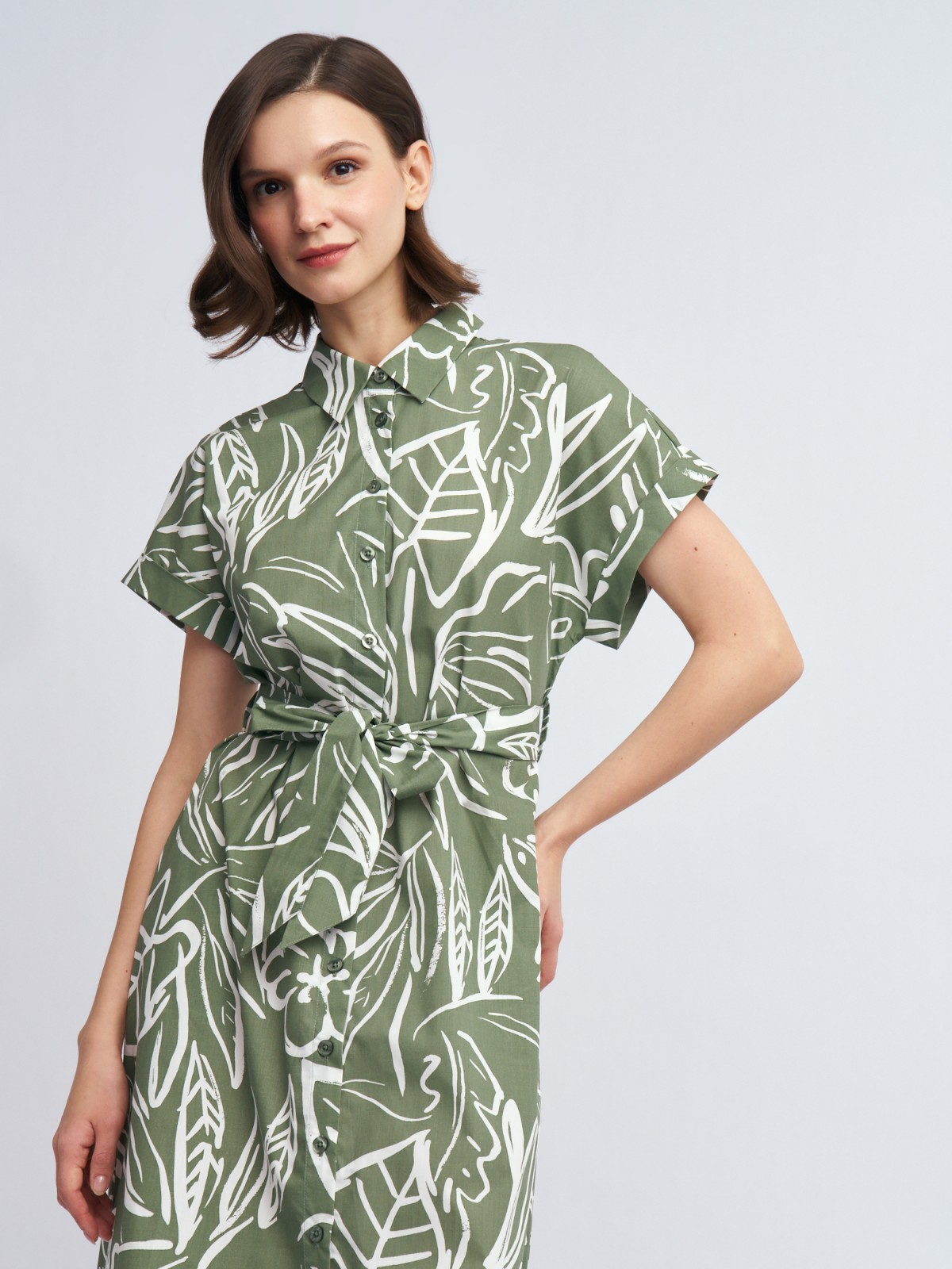 Платье-рубашка с коротким рукавом и поясом