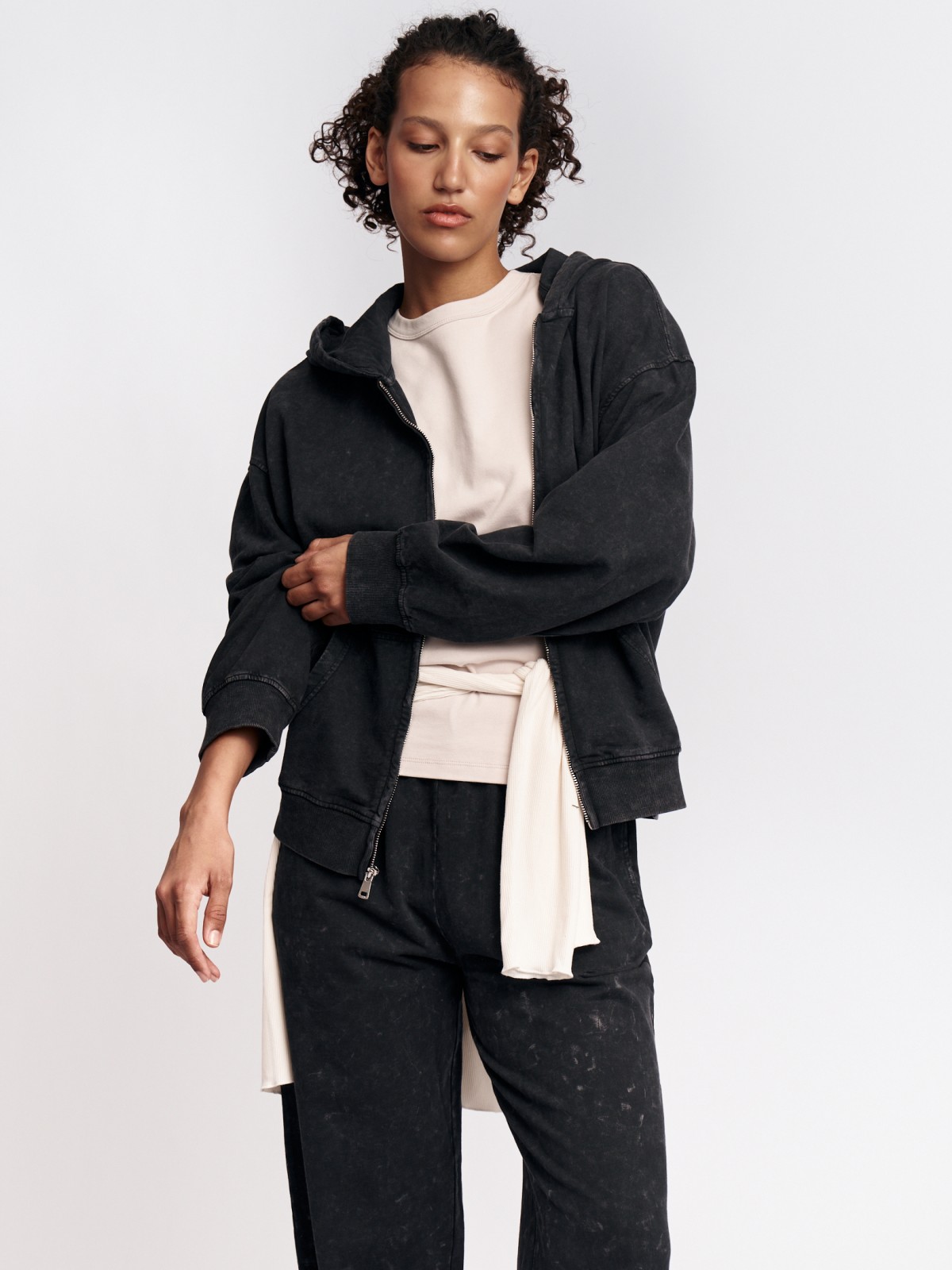 Толстовка из хлопка на молнии с капюшоном