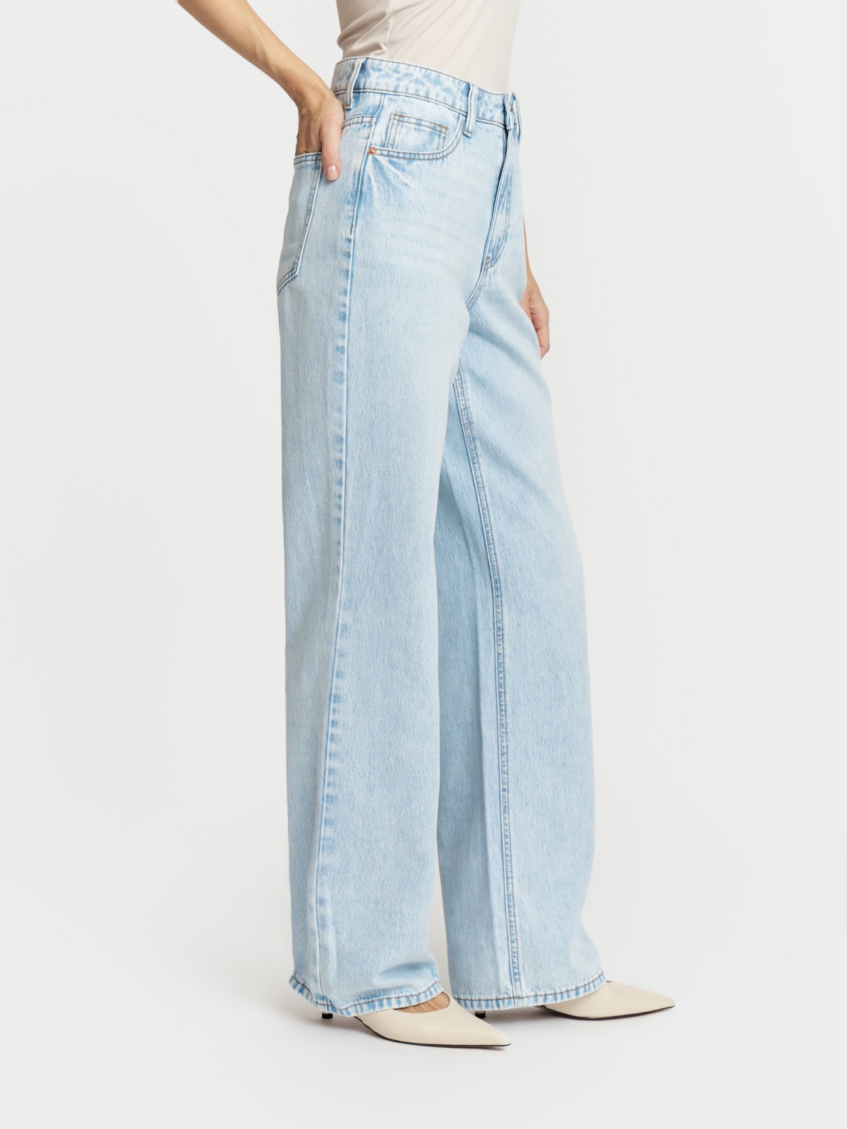 Джинсы прямого силуэта с высокой посадкой