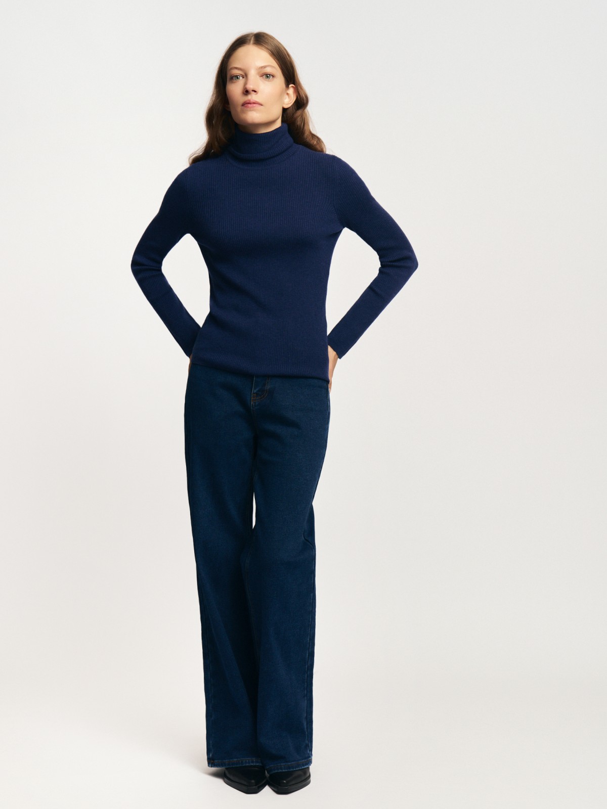 Шерстяной свитер-водолазка с горлом