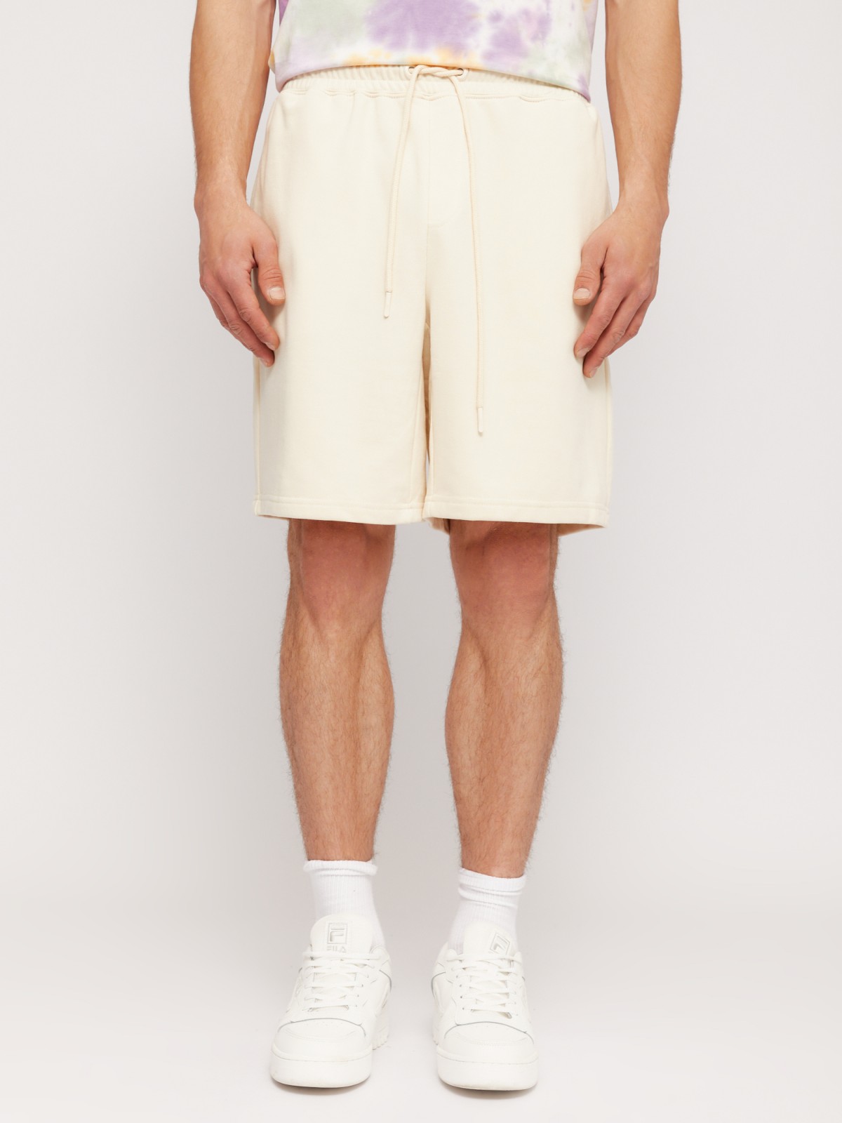 Трикотажные шорты на резинке