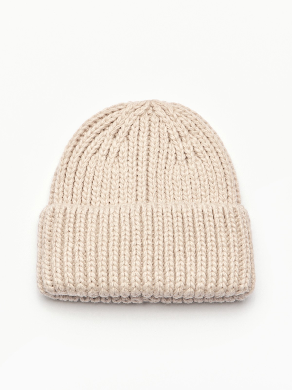 Вязаная шапка-бини с шерстью