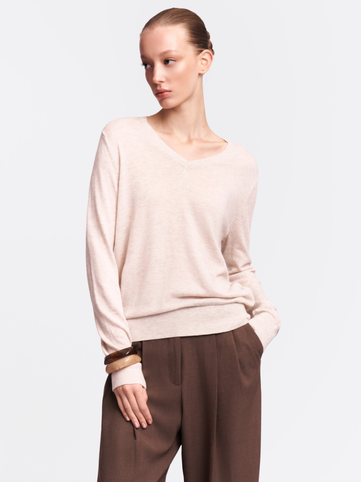 Трикотажный пуловер с вырезом и длинным рукавом