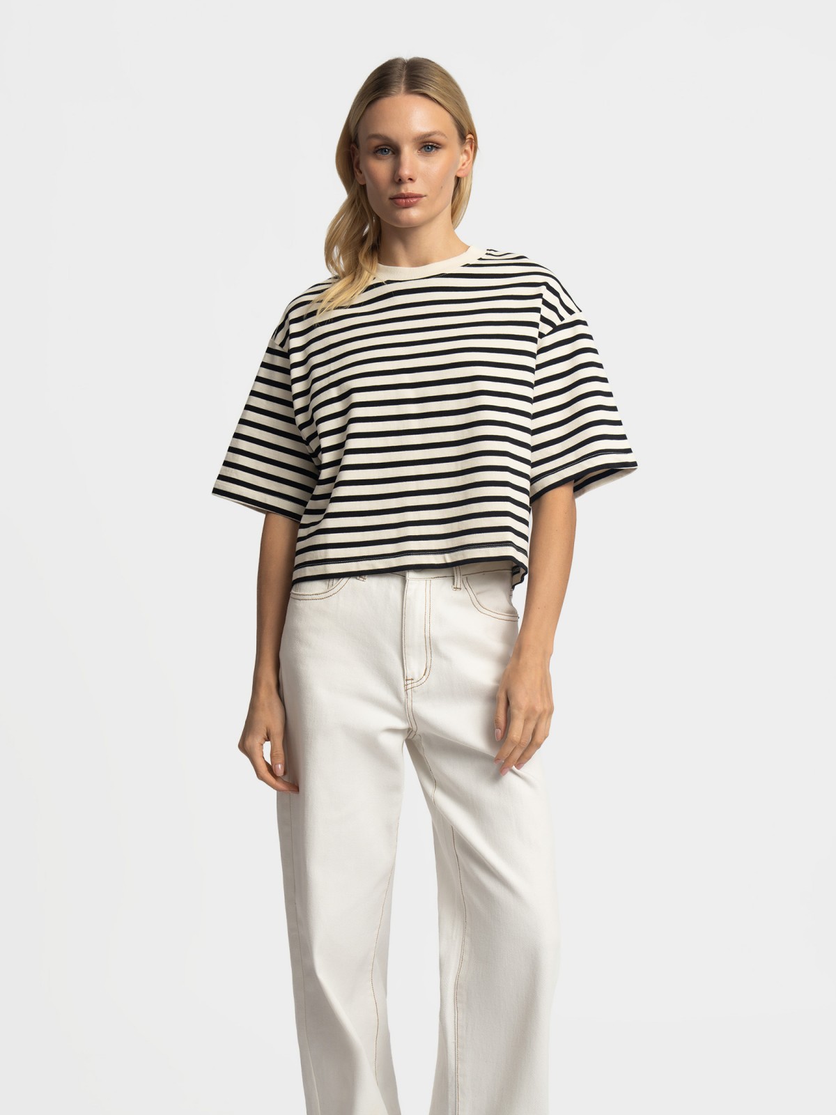 Короткая оверсайз футболка из хлопка