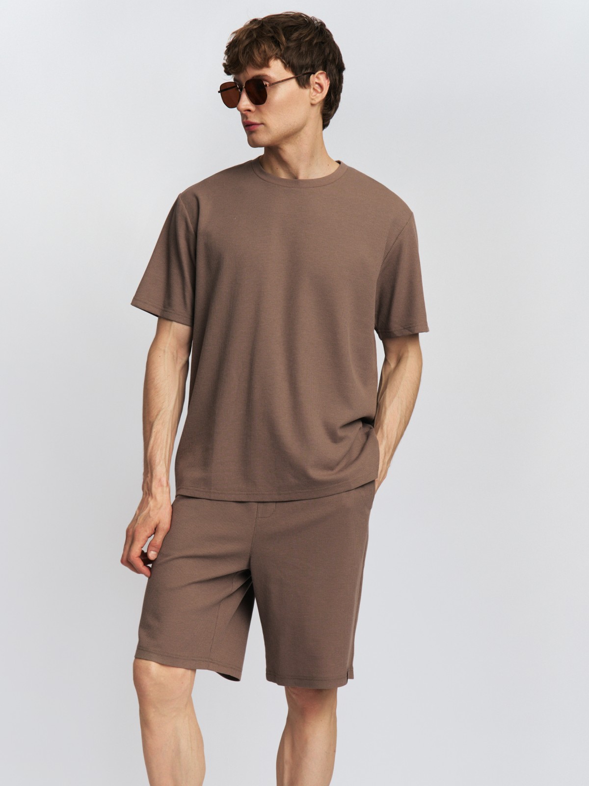 Трикотажные шорты на резинке