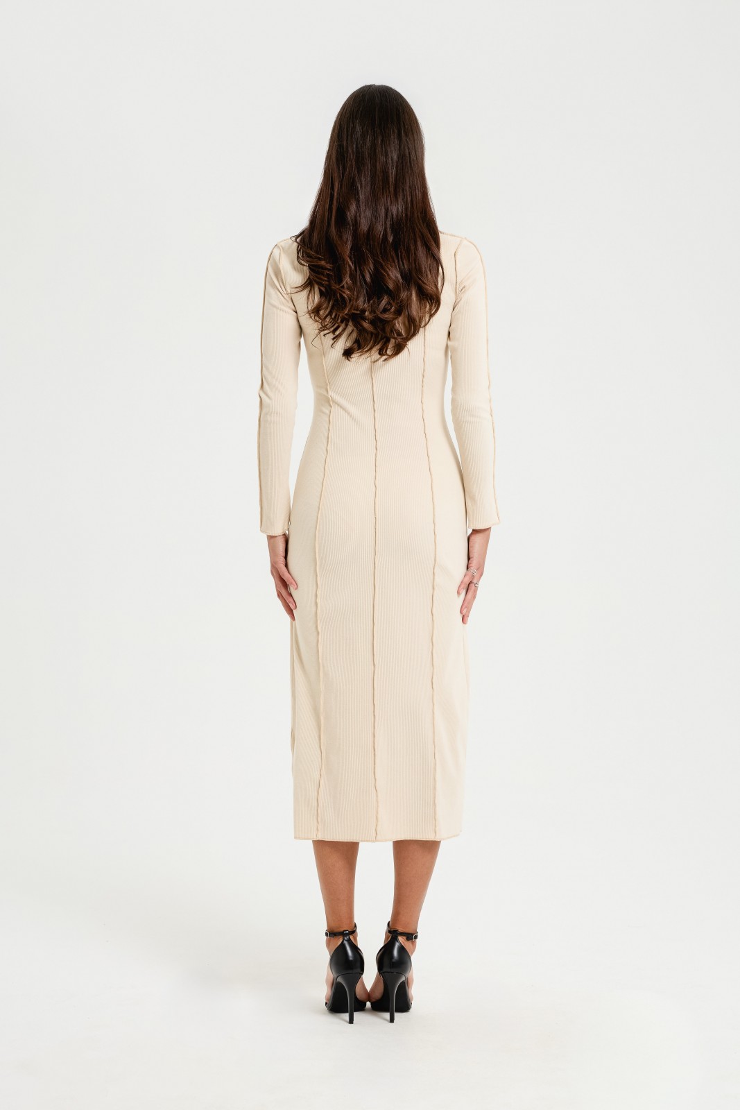 Трикотажное платье с длинным рукавом