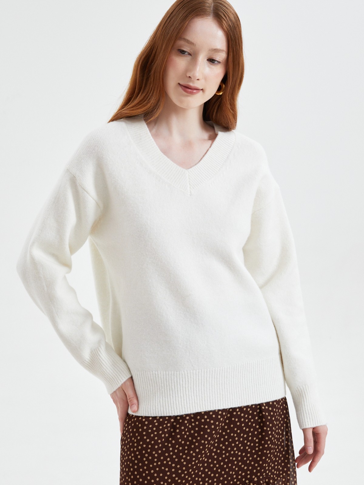 Вязаный пуловер с вырезом и длинным рукавом