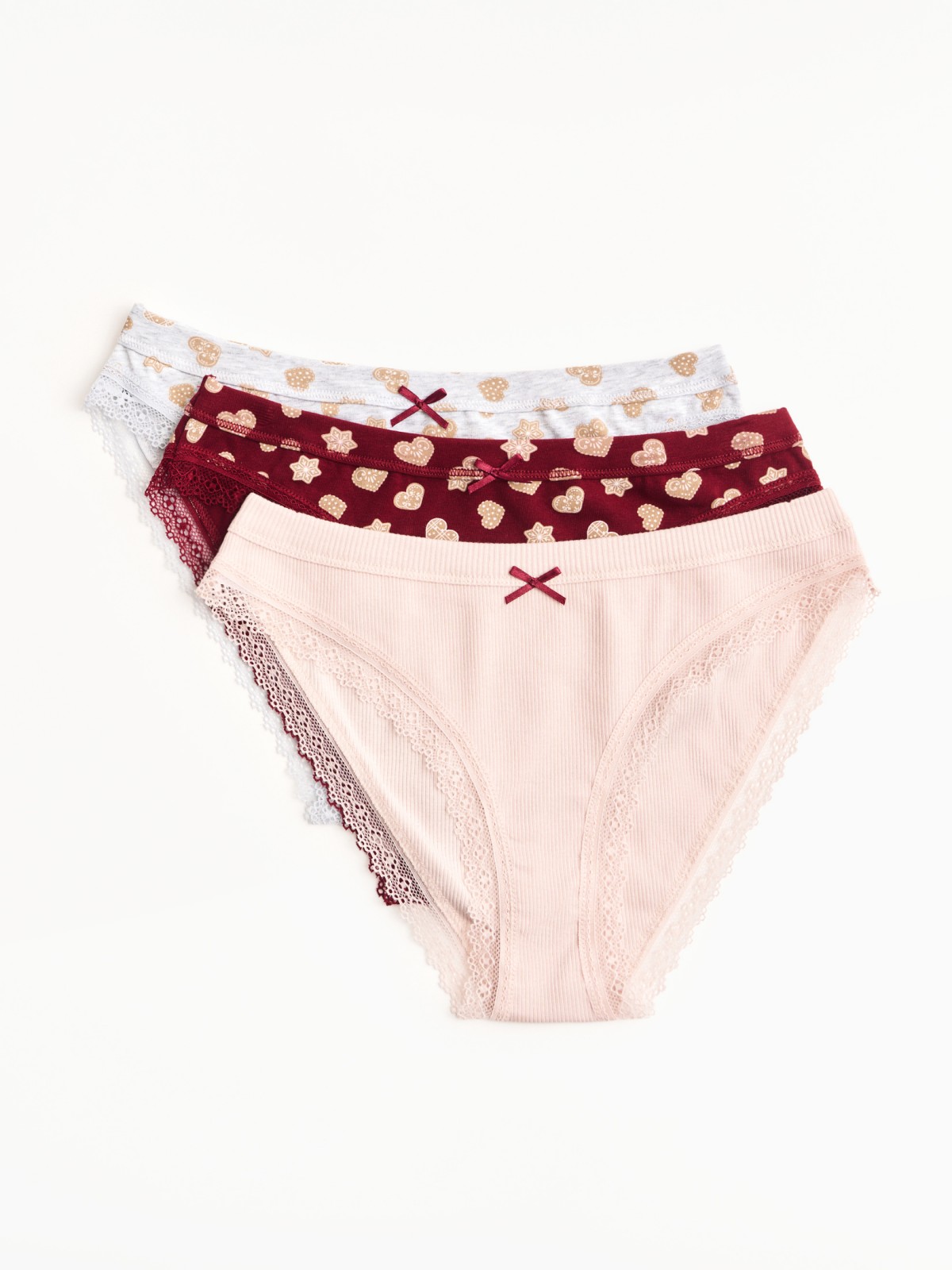 Набор новогодних трусов 3 шт в комплекте 999₽