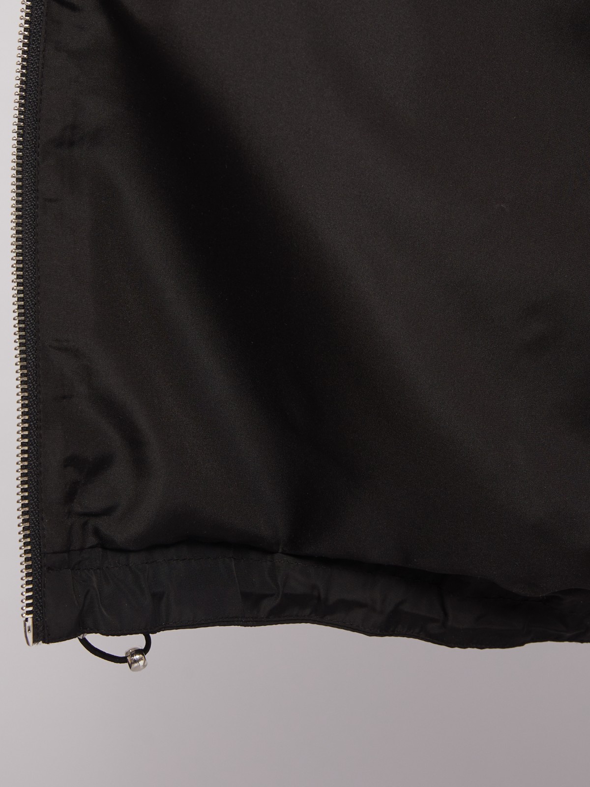 Лёгкая куртка-бомбер на молнии zolla 024215639194, цвет черный, размер XS - фото 5