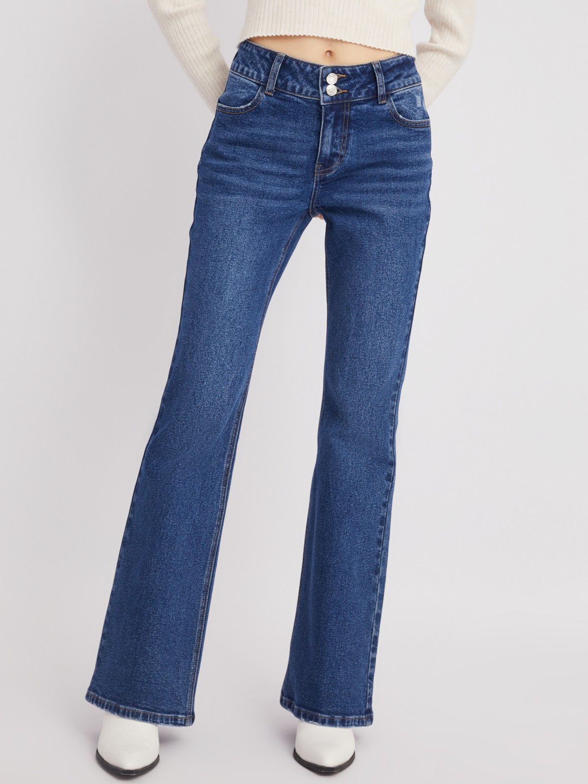 Джинсы силуэта Bootcut со средней посадкой