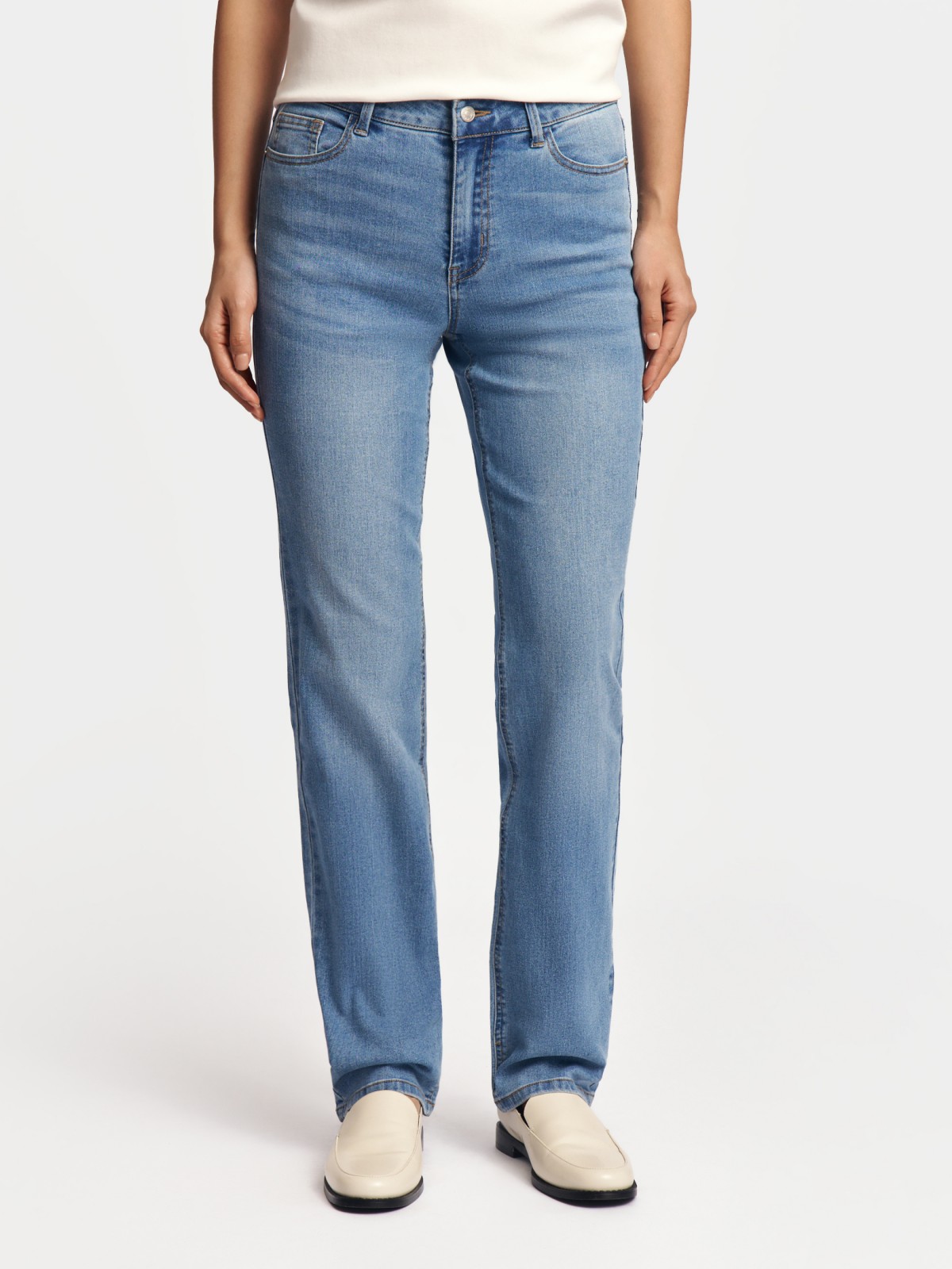 Джинсы прямого силуэта со средней посадкой