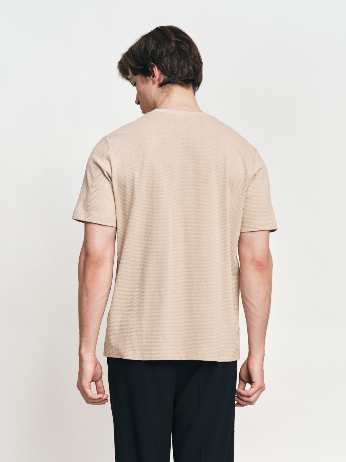 Футболка из хлопка с круглым вырезом