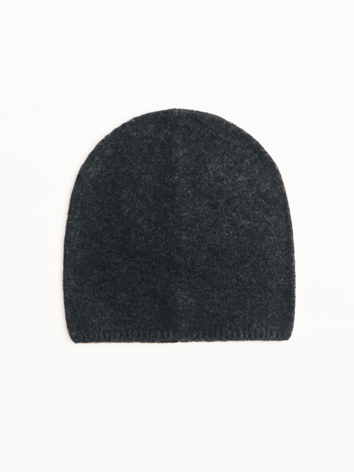 Вязаная шапка-бини без отворота