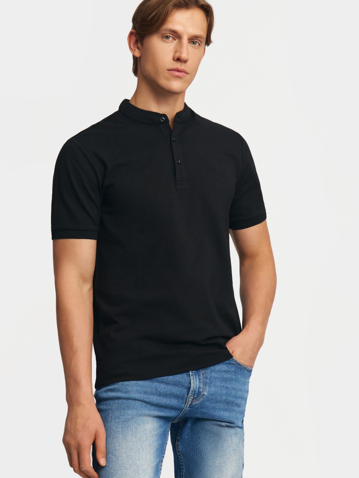 Футболка поло с воротником-стойкой