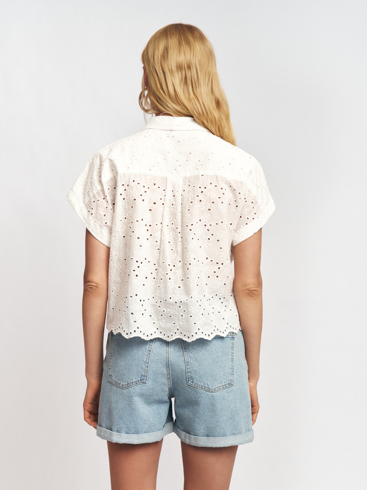 Рубашка из хлопка с вышивкой ришелье и коротким рукавом