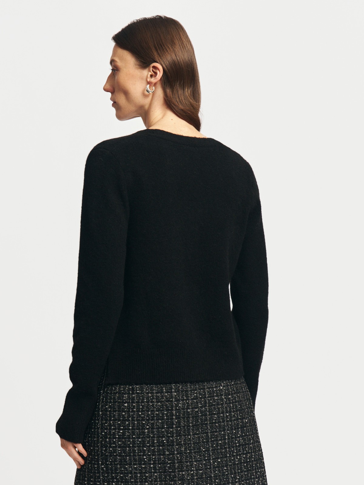 Вязаный короткий кардиган на пуговицах