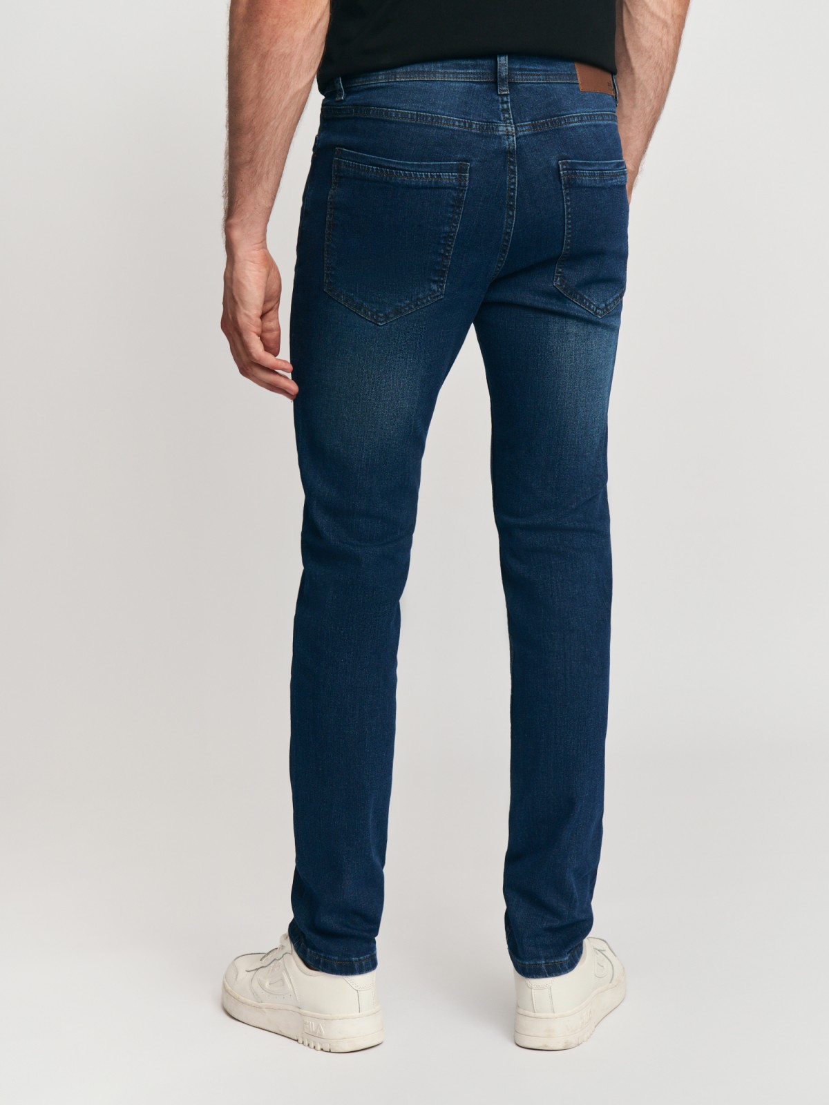 Джинсы фасона Slim