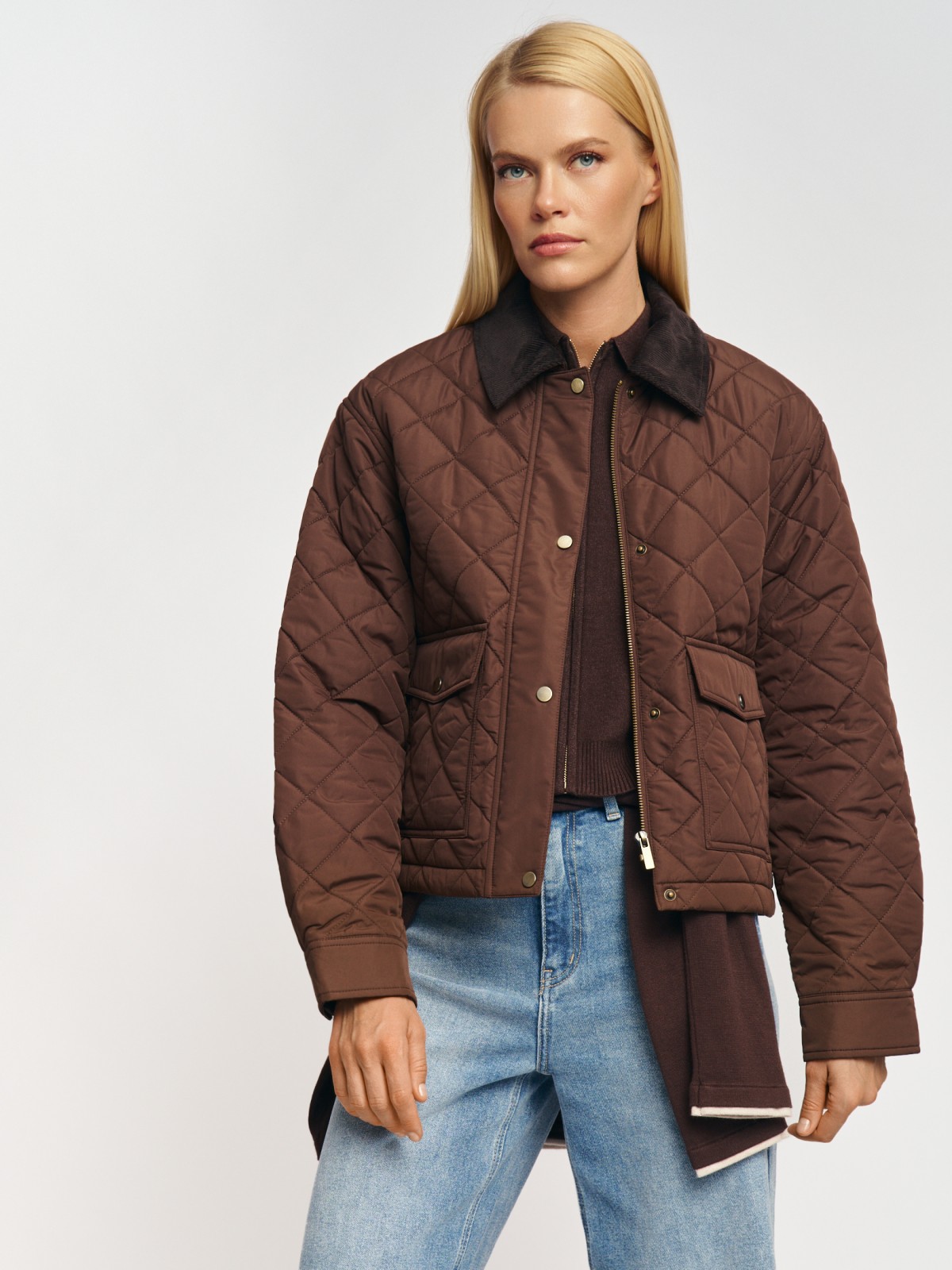 Короткая куртка на синтепоне с воротником