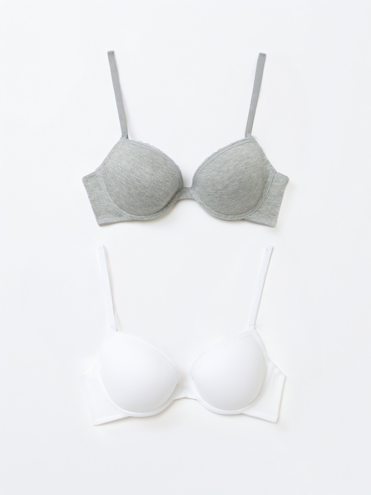 Комплект бюстгальтеров на косточках без Push-up 2 шт в наборе 1299₽
