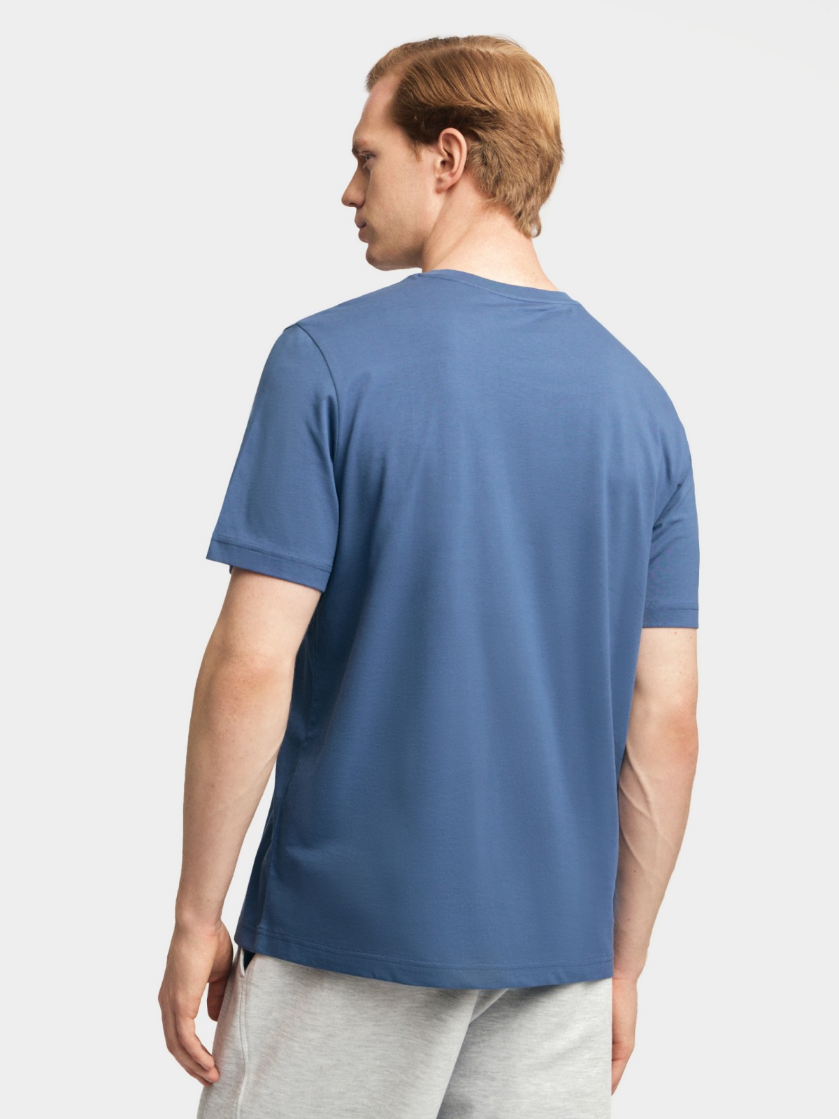 Однотонная футболка из хлопка