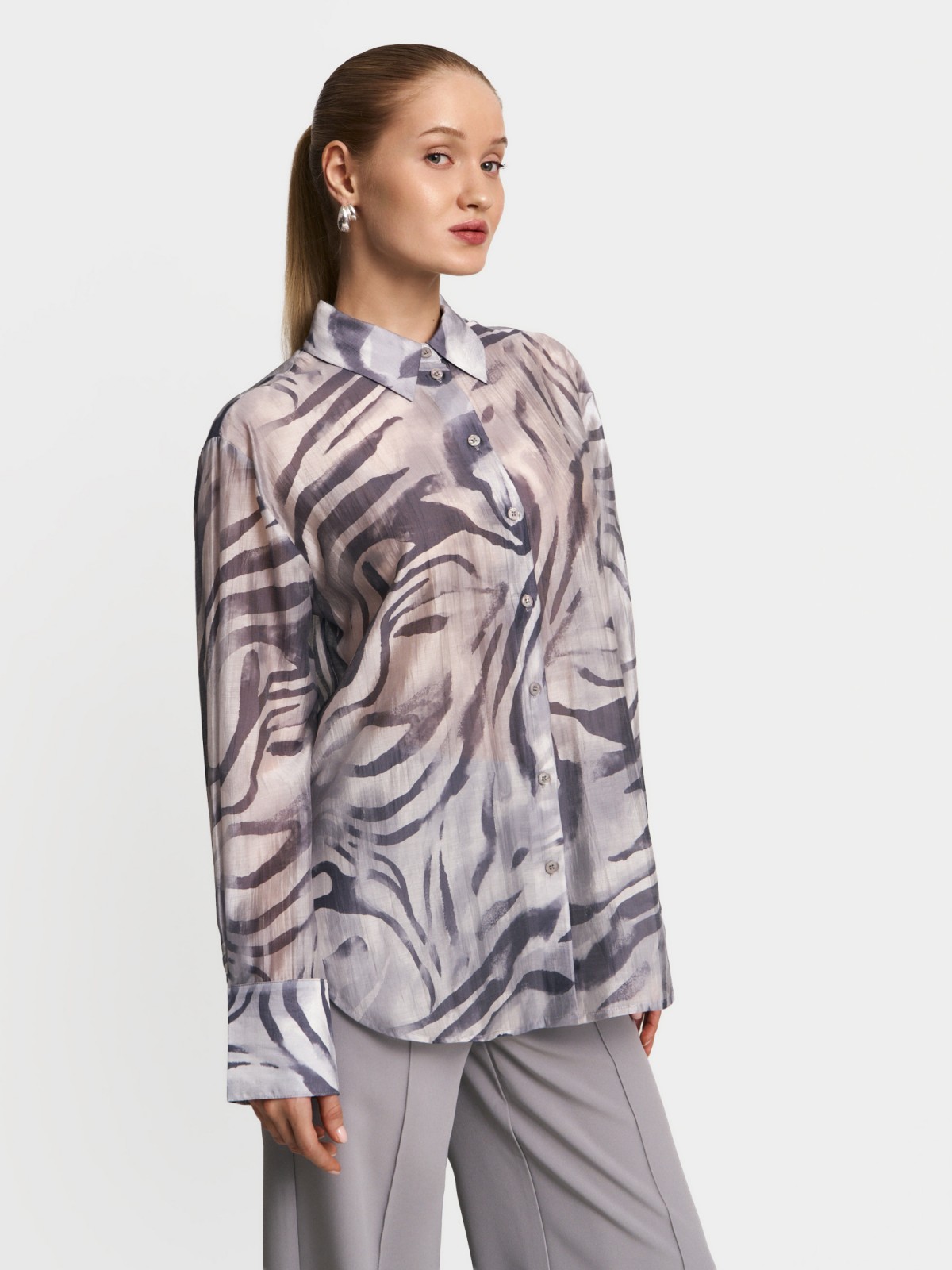 Свободная рубашка из органзы с принтом