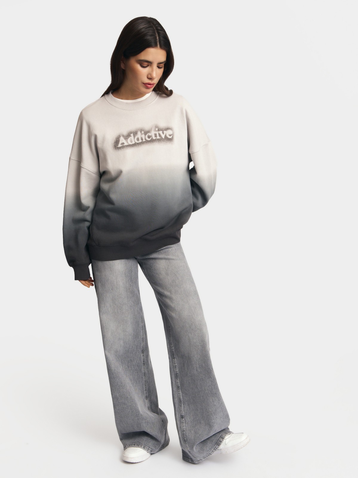 Свитшот оверсайз с надписью