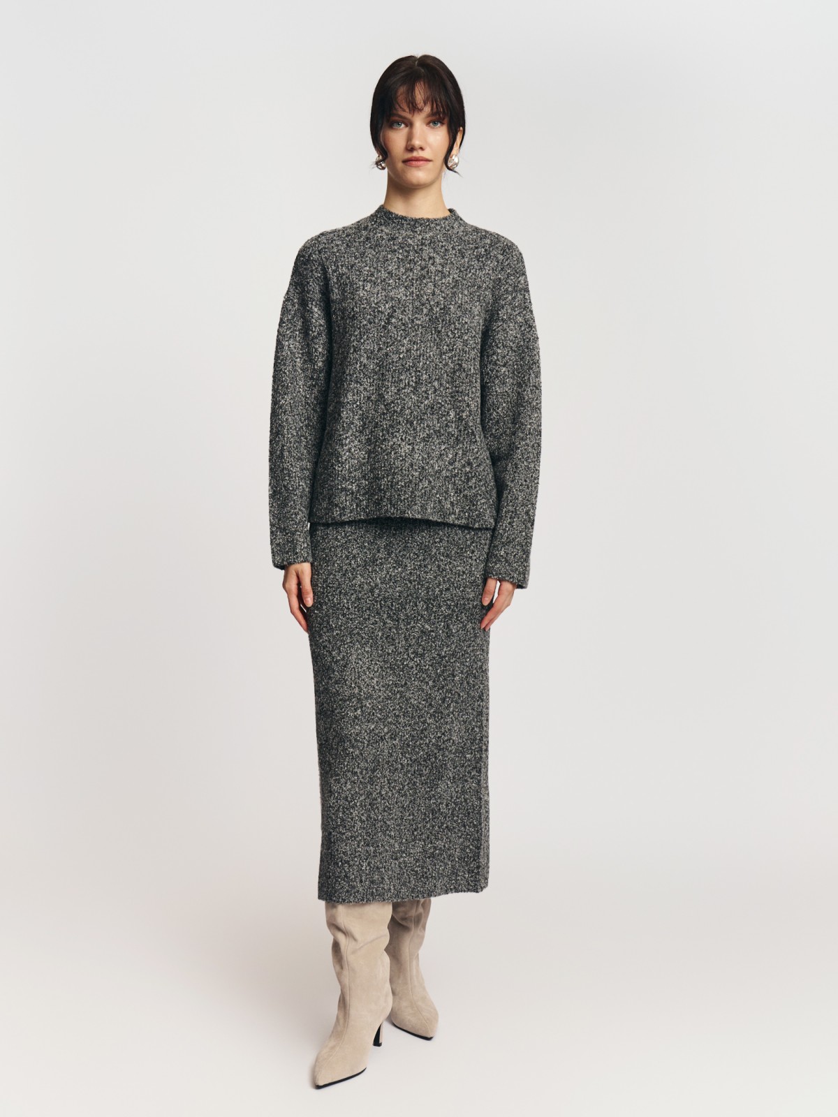 Вязаная юбка-карандаш с разрезом