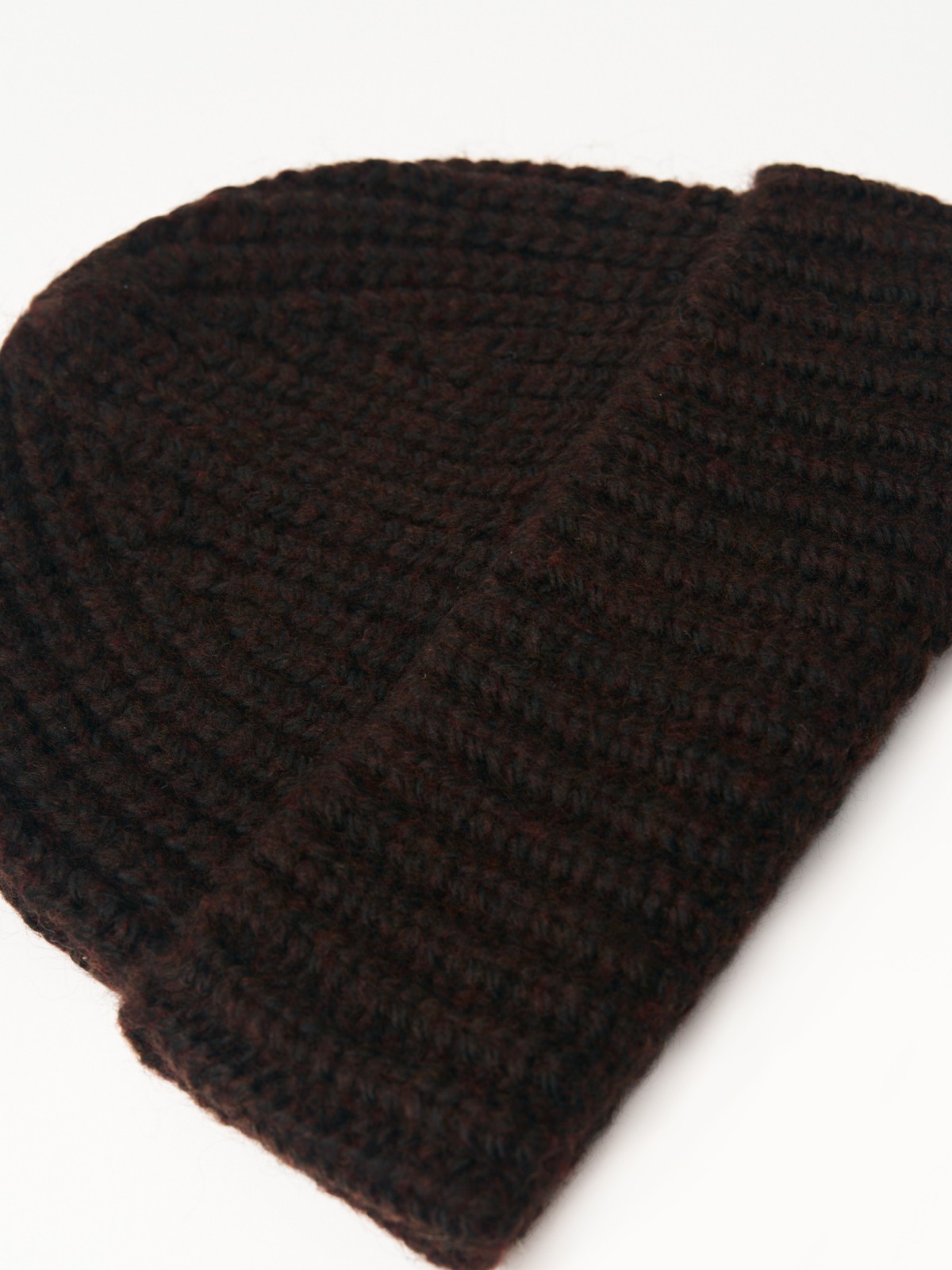 Вязаная шапка-бини