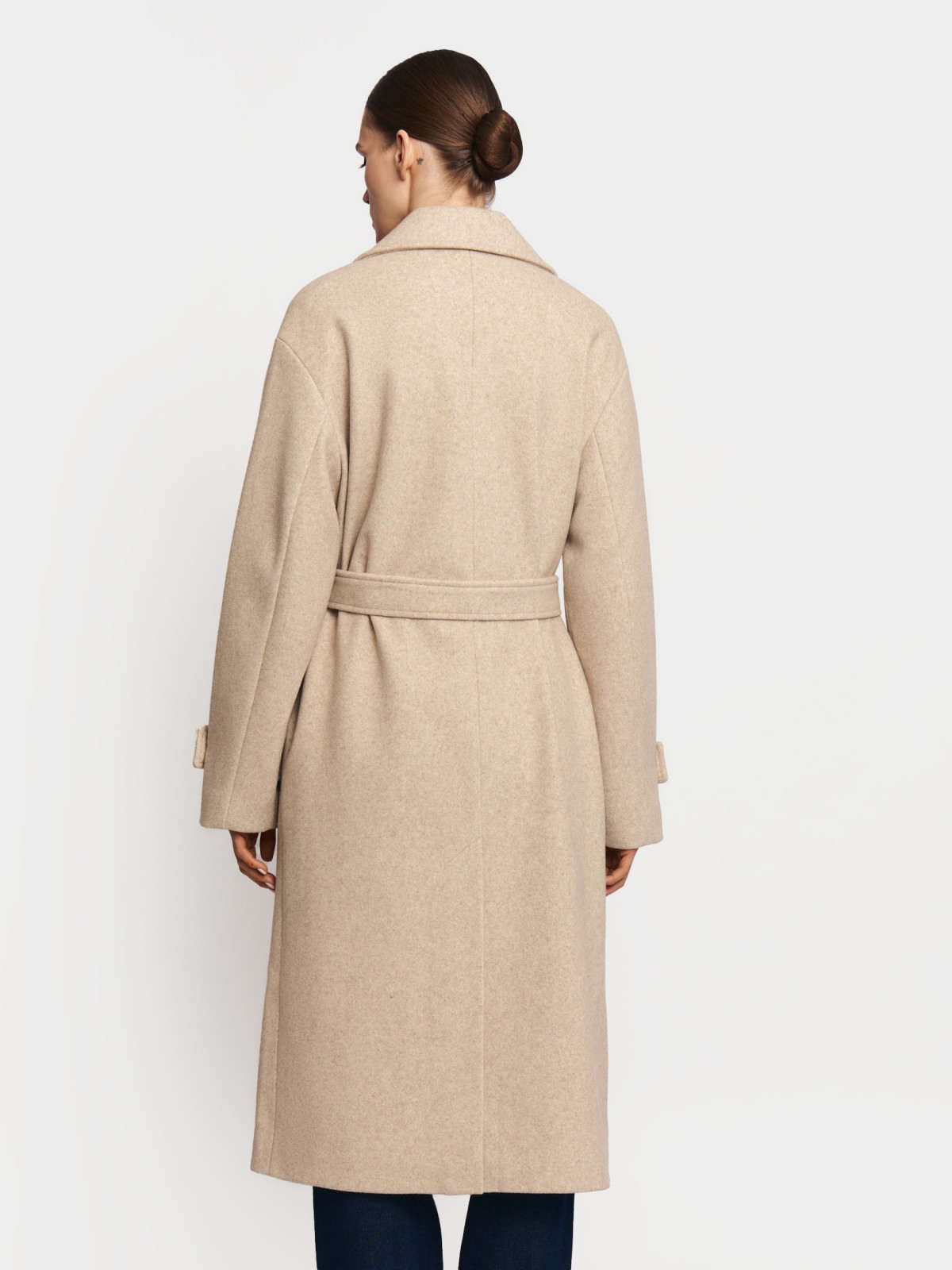 Длинное пальто оверсайз без утеплителя с поясом