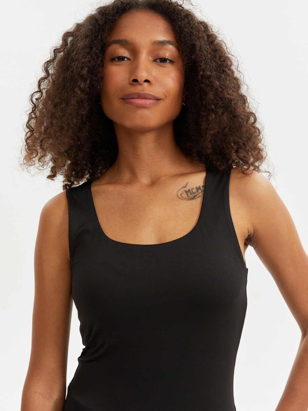 Трикотажный топ без рукавов