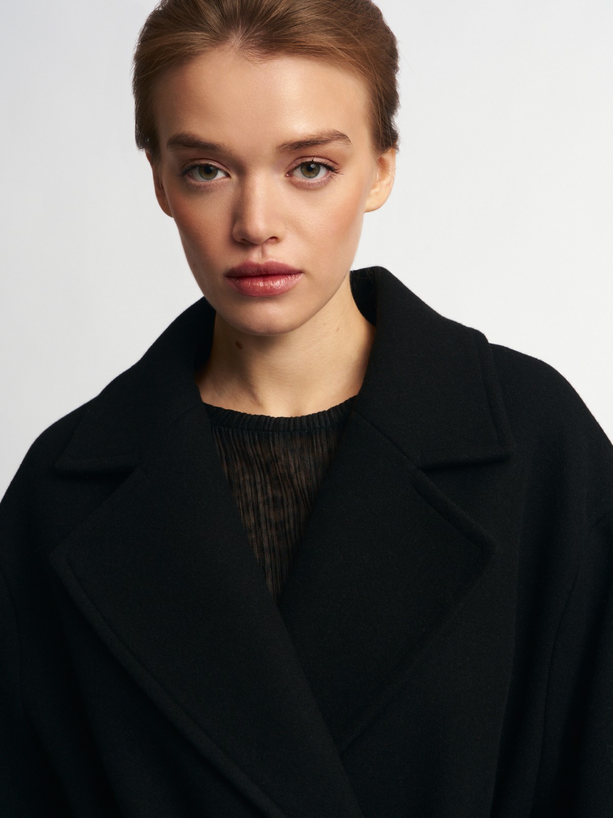 Длинное пальто оверсайз без утеплителя с поясом