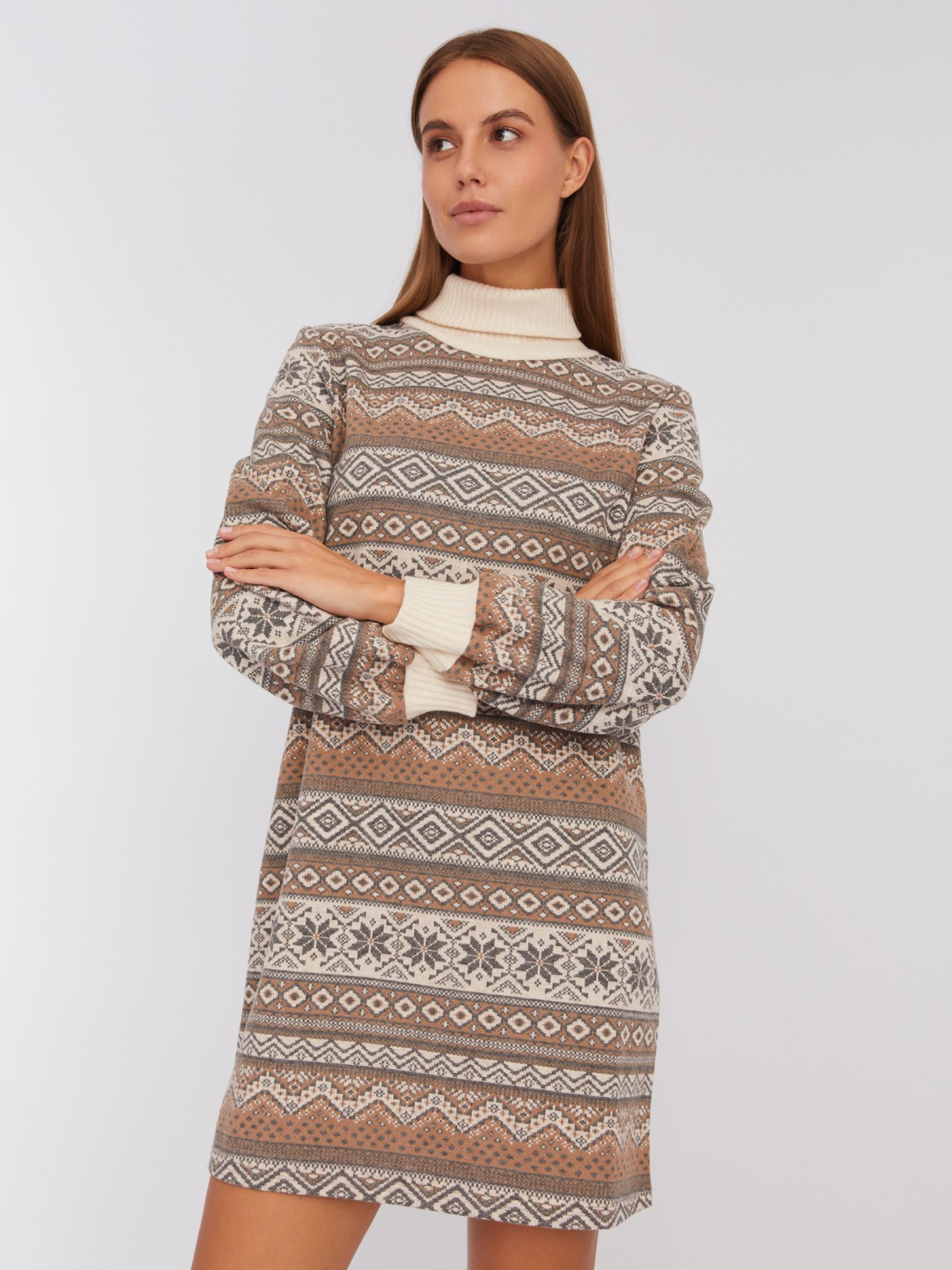 Трикотажное платье-свитер со скандинавским узором