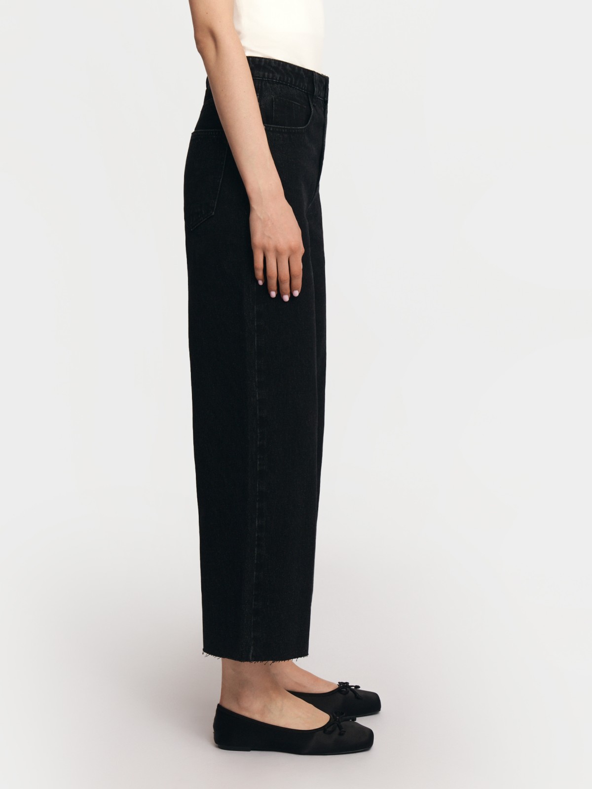 Джинсы силуэта Wide Cropped