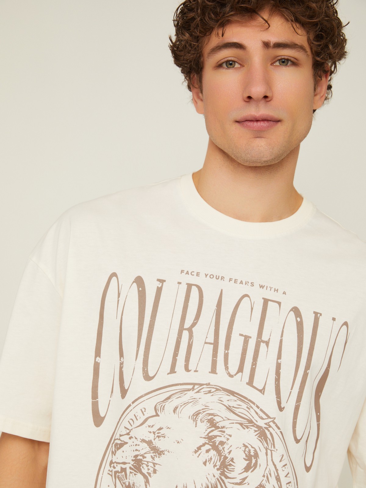 Футболка оверсайз из хлопка с коротким рукавом и принтом