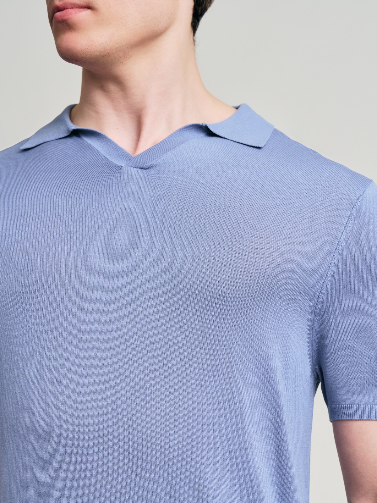 Трикотажный джемпер поло с коротким рукавом
