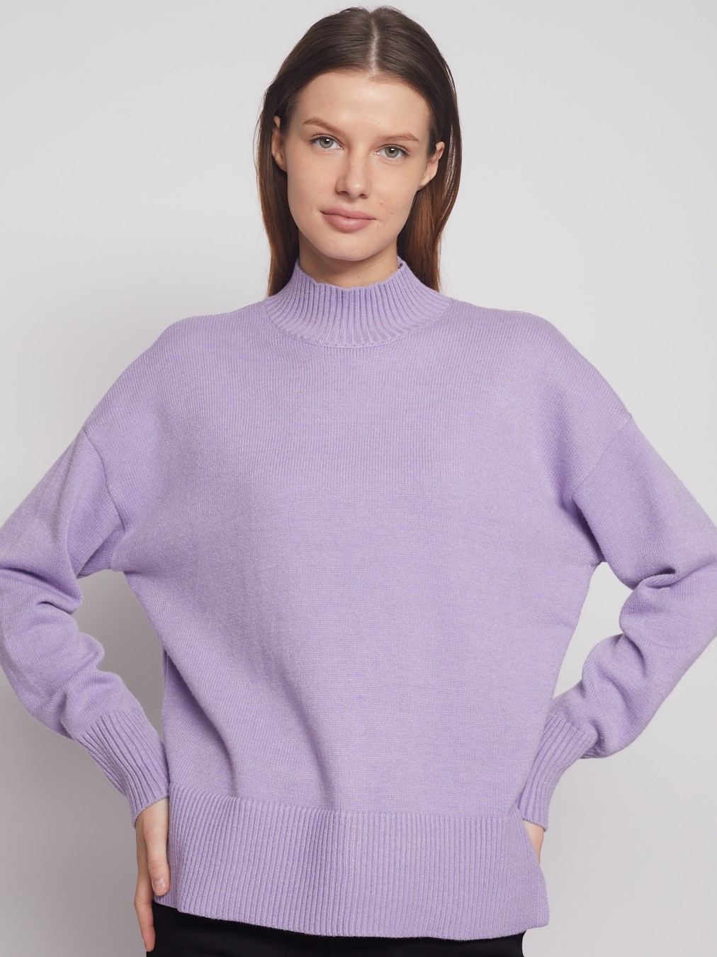 Однотонный свитер с горлом Однотонный свитер с горлом