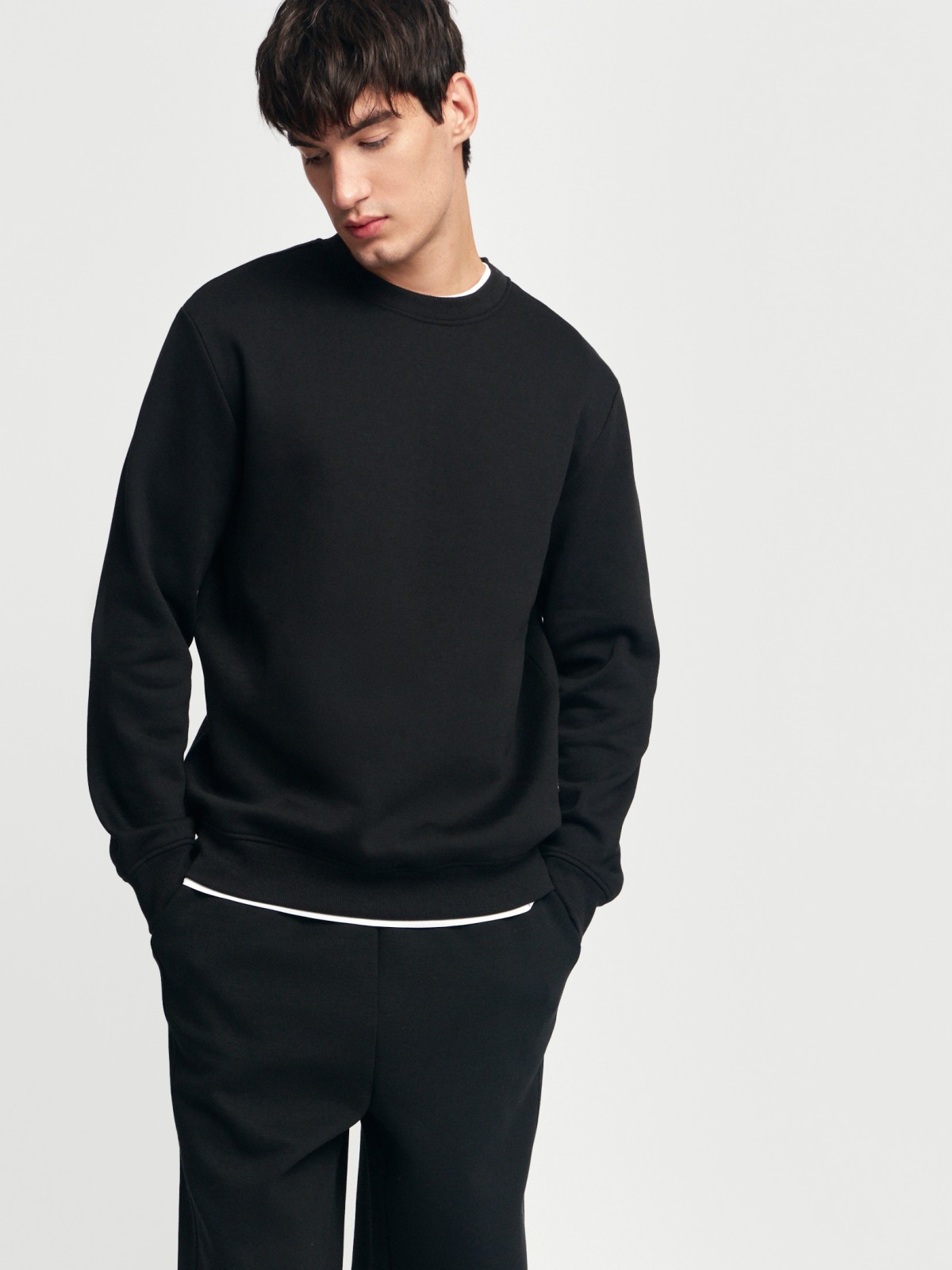 Утеплённый свитшот прямого кроя с длинным рукавом