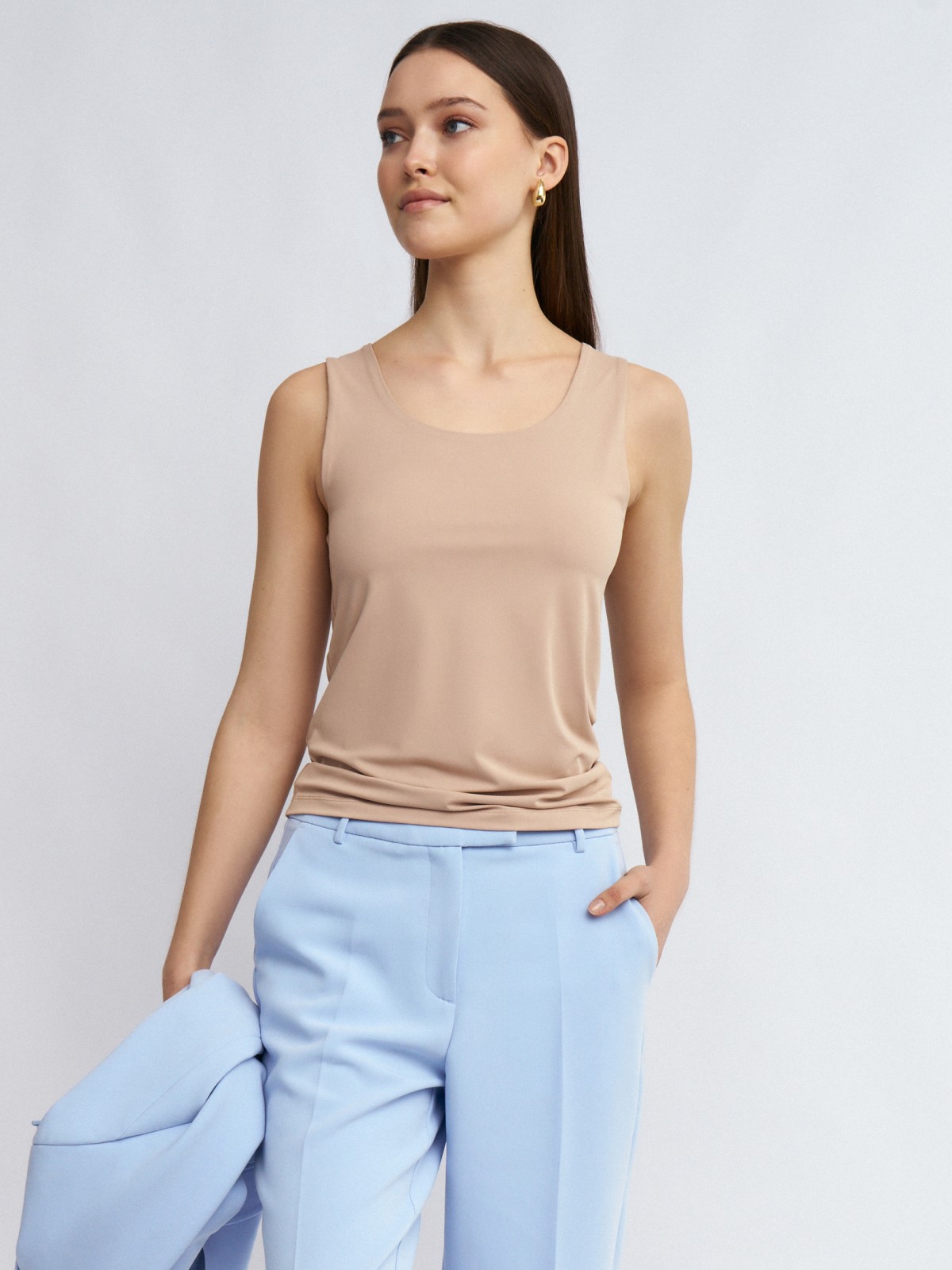 Бесшовный топ-майка без рукавов