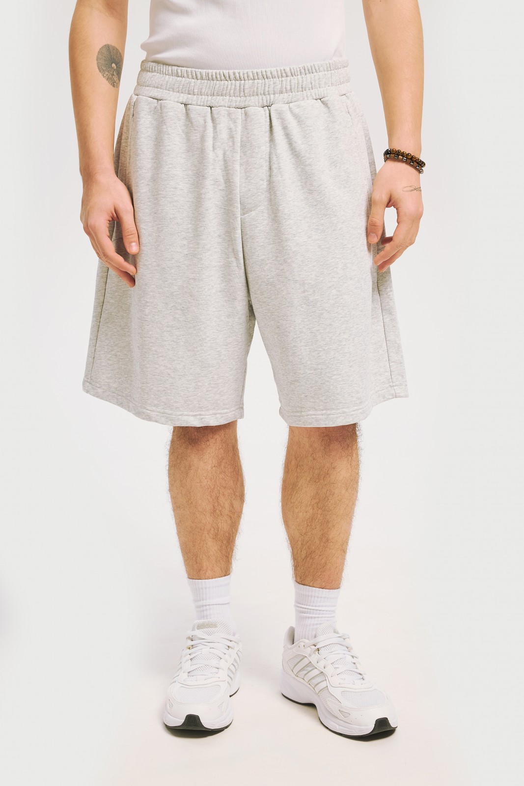 Трикотажные шорты на резинке